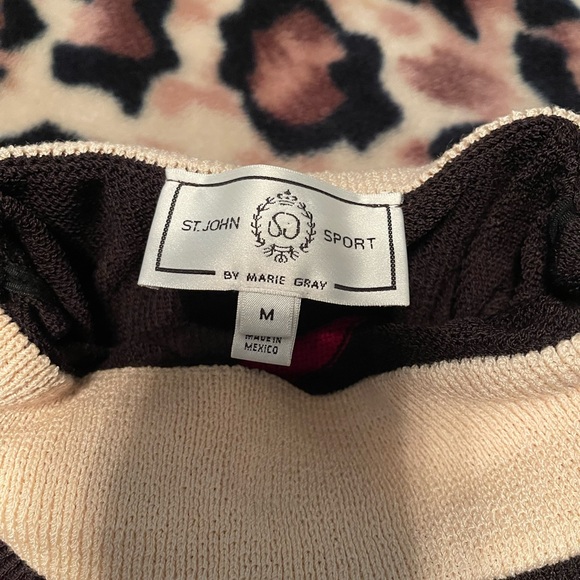 St. John turtle neck - Picture 2 of 5